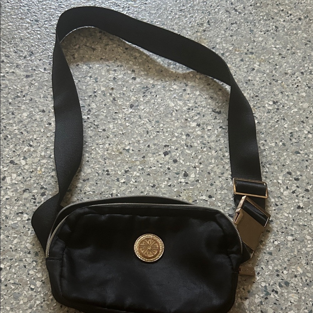 Lilly Pulitzer Black Bag with Gold Zipper
